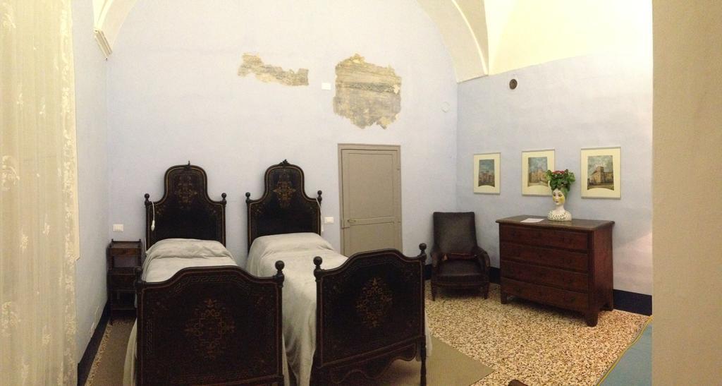 Castello Sannazzaro B&B Giarole ภายนอก รูปภาพ